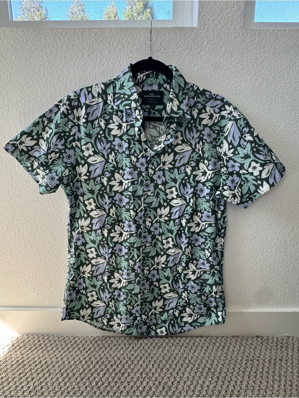 NWT Rodd & Gunn Thurlestone Sports Fit Floral Short Sleeve Button-Up Shirt